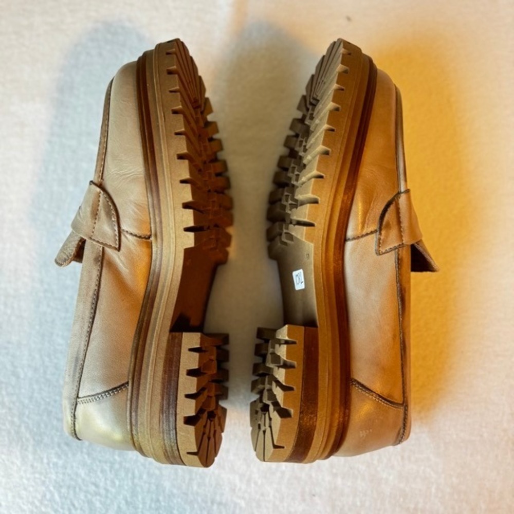 Miz Mooz Legend Beige Leather Loafer Chunky Platform Womens 9 or 9.5 NWOB - Picture 5 of 9